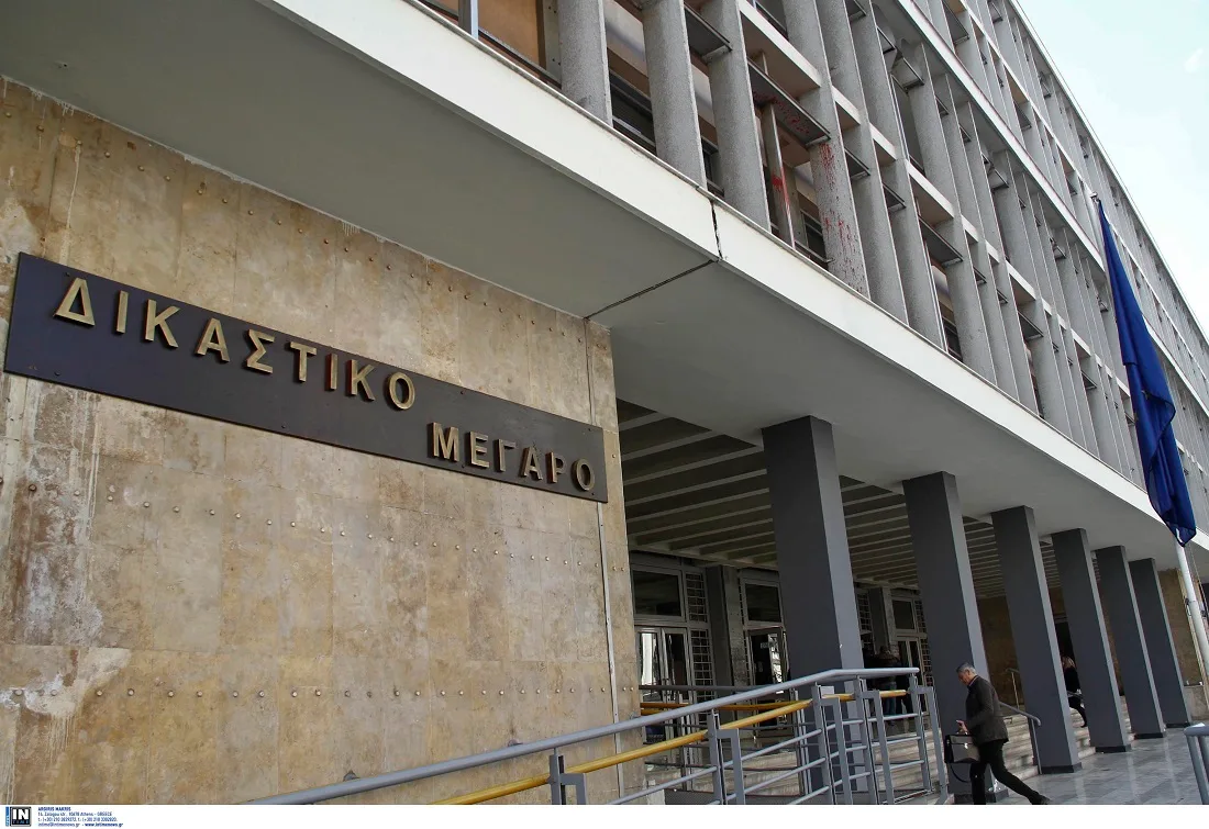 Θεσσαλονίκη: Στο εδώλιο δύο μαθητές για άγρια επίθεση σε 17χρονο συμμαθητή τους
